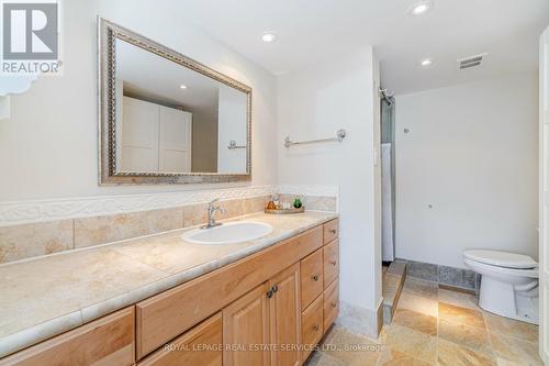 710 - 2045 Lake Shore Boulevard W, Toronto, ON - Indoor Photo Showing Bathroom