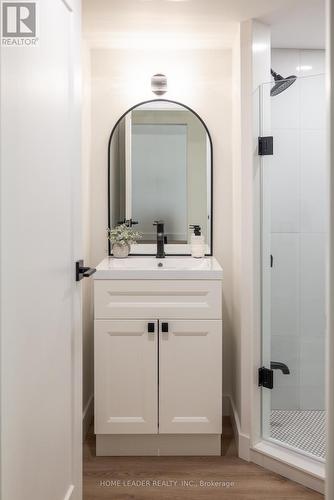 902 - 5280 Lakeshore Road, Burlington, ON - Indoor Photo Showing Bathroom