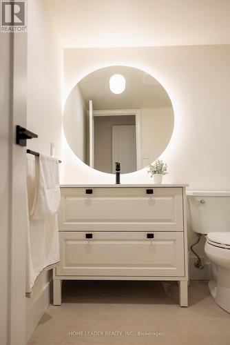 902 - 5280 Lakeshore Road, Burlington, ON - Indoor Photo Showing Bathroom