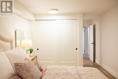 902 - 5280 Lakeshore Road, Burlington, ON - Indoor Photo Showing Bedroom