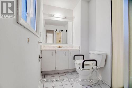 34 - 6520 Corfu Road E, Mississauga, ON - Indoor Photo Showing Bathroom