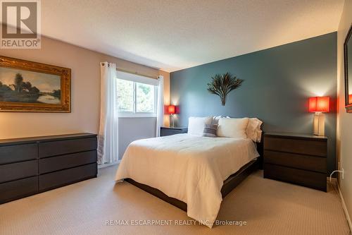 19 - 2155 Duncaster Drive, Burlington, ON - Indoor Photo Showing Bedroom