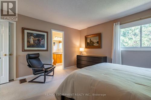 19 - 2155 Duncaster Drive, Burlington, ON - Indoor Photo Showing Bedroom