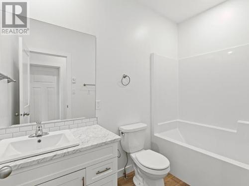 43 Eugene Avenue, Whitehorse, YT - Indoor Photo Showing Bathroom