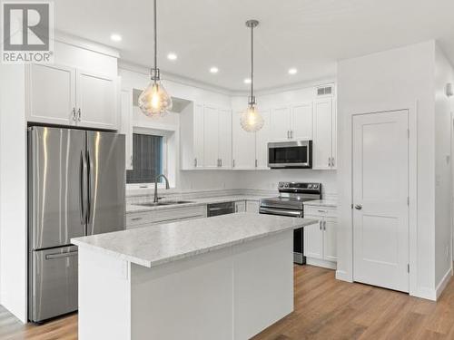 43 Eugene Avenue, Whitehorse, YT - Indoor Photo Showing Kitchen With Upgraded Kitchen