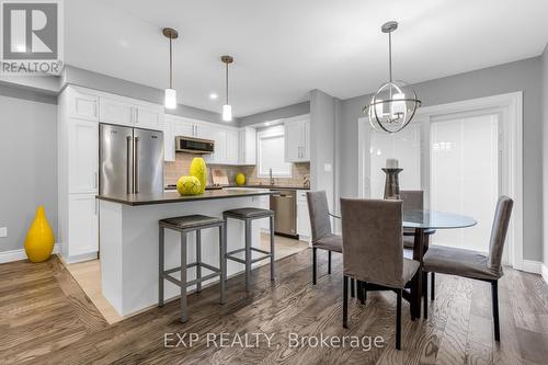 95 Tomahawk Drive, Grimsby, ON - Indoor Photo Showing Dining Room