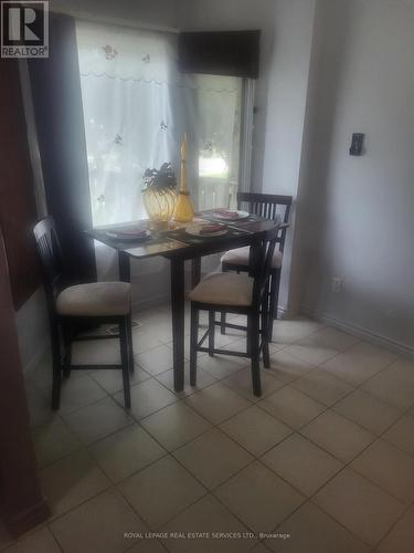 451 Auden Road, Guelph, ON - Indoor Photo Showing Dining Room