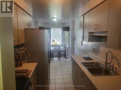 451 Auden Road, Guelph, ON - Indoor Photo Showing Kitchen With Double Sink