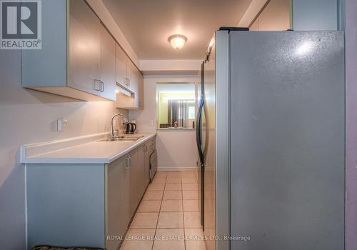 451 Auden Road, Guelph, ON - Indoor Photo Showing Kitchen