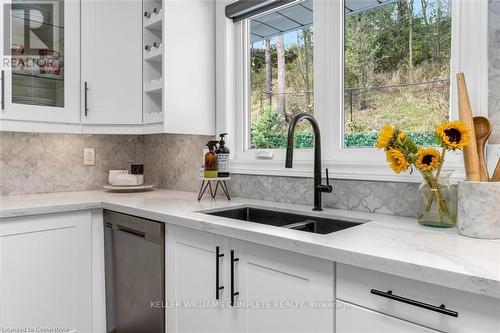 46 Terrace Drive, Hamilton, ON - Indoor Photo Showing Kitchen With Double Sink