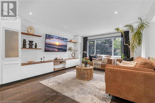 46 Terrace Drive, Hamilton, ON - Indoor Photo Showing Living Room