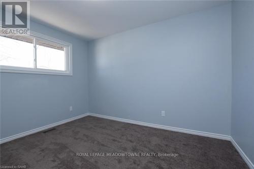 2033 Brampton Street, Hamilton, ON - Indoor Photo Showing Other Room