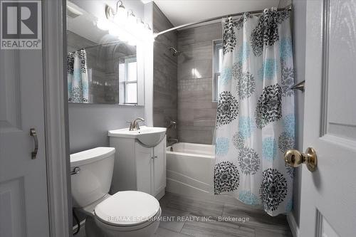 36 Sumach Street, Hamilton, ON - Indoor Photo Showing Bathroom