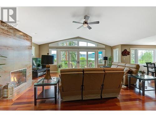 5139 Lakeshore Road, Kelowna, BC - Indoor Photo Showing Other Room With Fireplace