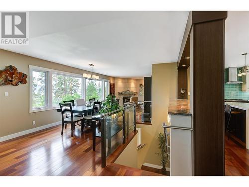 5139 Lakeshore Road, Kelowna, BC - Indoor