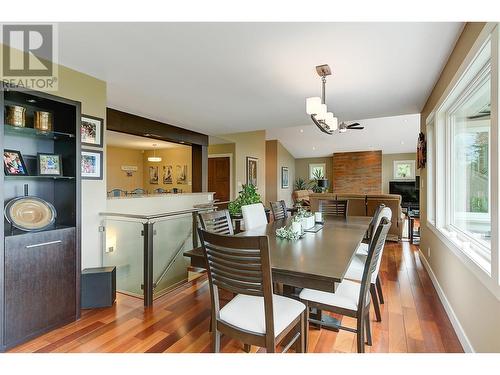 5139 Lakeshore Road, Kelowna, BC - Indoor Photo Showing Dining Room