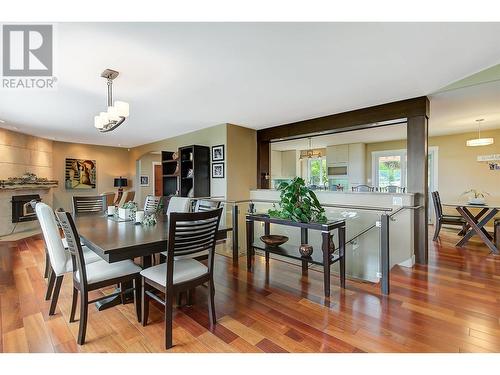 5139 Lakeshore Road, Kelowna, BC - Indoor Photo Showing Dining Room