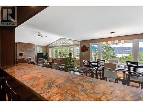 5139 Lakeshore Road, Kelowna, BC - Indoor