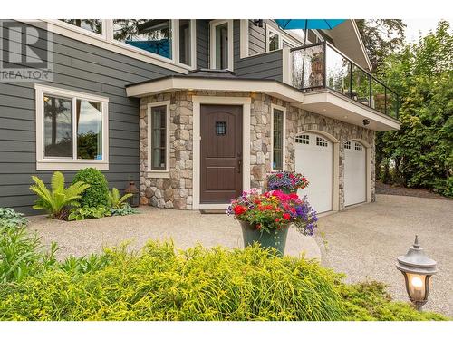 5139 Lakeshore Road, Kelowna, BC - Outdoor