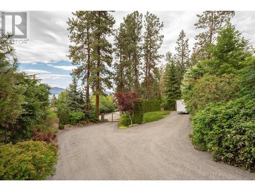 5139 Lakeshore Road, Kelowna, BC - Outdoor