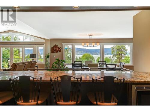 5139 Lakeshore Road, Kelowna, BC - Indoor