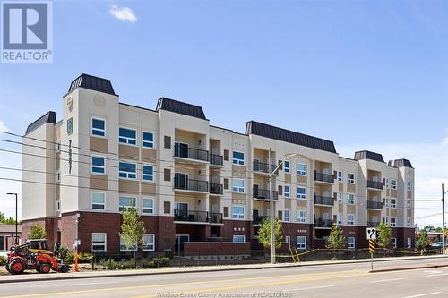 7887 Edgar Unit# 305, Windsor, ON - Outdoor With Balcony With Facade