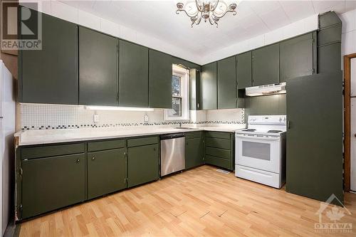 50 Mcgill Street, Smiths Falls, ON - Indoor Photo Showing Kitchen