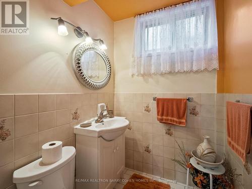 120 Laurentide Drive, Toronto, ON - Indoor Photo Showing Bathroom