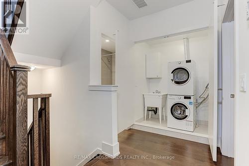 Th16 - 270 Davenport Road, Toronto, ON - Indoor Photo Showing Laundry Room