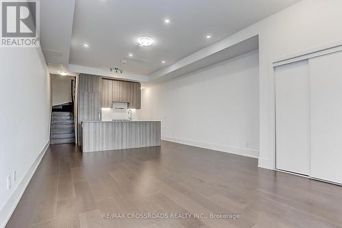 Th16 - 270 Davenport Road, Toronto, ON - Indoor Photo Showing Kitchen