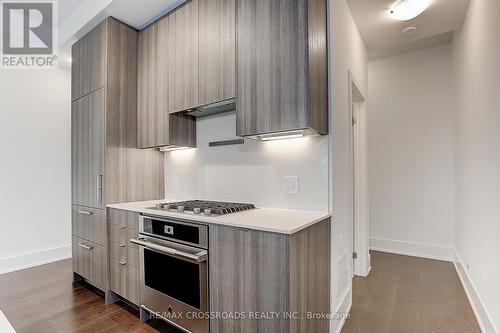 Th16 - 270 Davenport Road, Toronto, ON - Indoor Photo Showing Kitchen