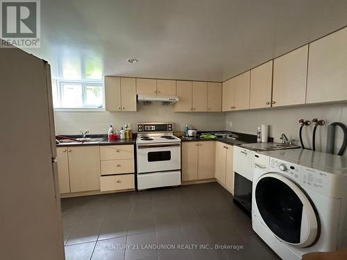 Bsmt - 29 Fulham Street, Toronto, ON - Indoor Photo Showing Laundry Room