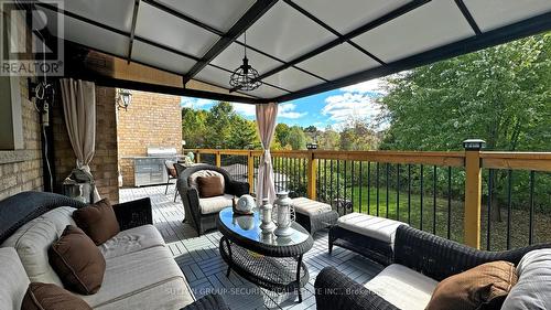 40 Meadow Ridge Court, Vaughan, ON - Outdoor With Deck Patio Veranda With Exterior