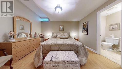 40 Meadow Ridge Court, Vaughan, ON - Indoor Photo Showing Bedroom