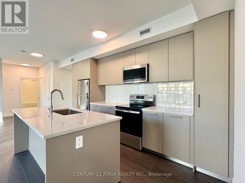 Ph02 - 101 Cathedral High Street, Markham, ON - Indoor Photo Showing Kitchen With Stainless Steel Kitchen With Upgraded Kitchen