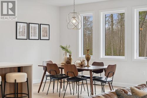 1311 Heritage Line S, Otonabee-South Monaghan, ON - Indoor Photo Showing Dining Room