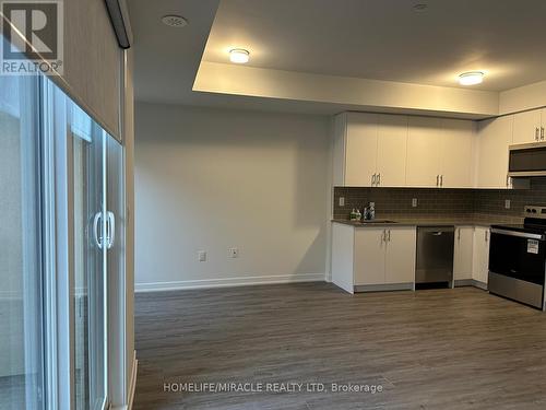 12 - 3556 Colonial Drive, Mississauga, ON - Indoor Photo Showing Kitchen