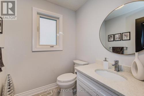 10 Clover Avenue, Cambridge, ON - Indoor Photo Showing Bathroom