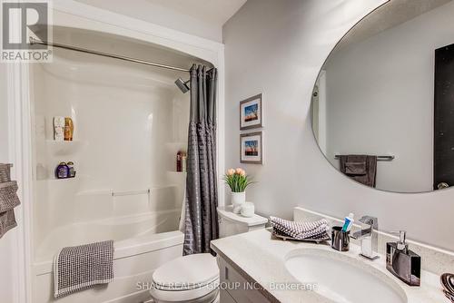 10 Clover Avenue, Cambridge, ON - Indoor Photo Showing Bathroom