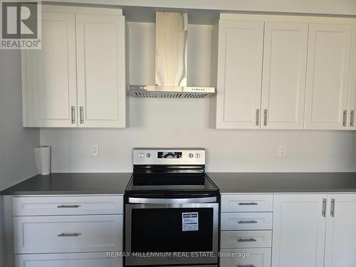 813 Knights Lane, Woodstock, ON - Indoor Photo Showing Kitchen