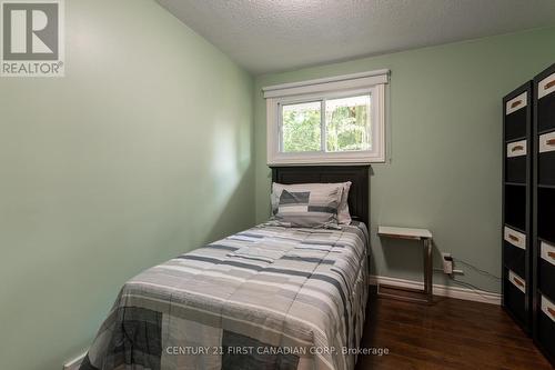 39 Brunswick Avenue, London, ON - Indoor Photo Showing Bedroom