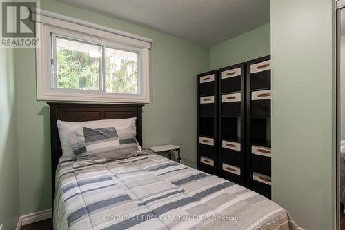 39 Brunswick Avenue, London, ON - Indoor Photo Showing Bedroom