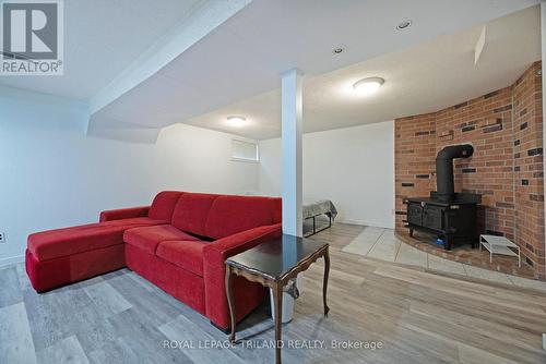 34 - 500 Osgoode Drive S, London, ON - Indoor Photo Showing Living Room