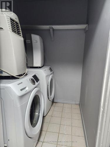 214 Emerson Avenue, London, ON - Indoor Photo Showing Laundry Room