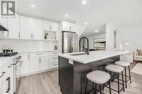 310 Ventanna Street, Ottawa, ON - Indoor Photo Showing Kitchen With Upgraded Kitchen