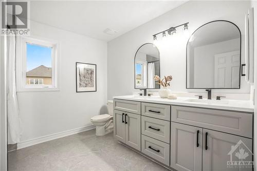 310 Ventanna Street, Ottawa, ON - Indoor Photo Showing Bathroom