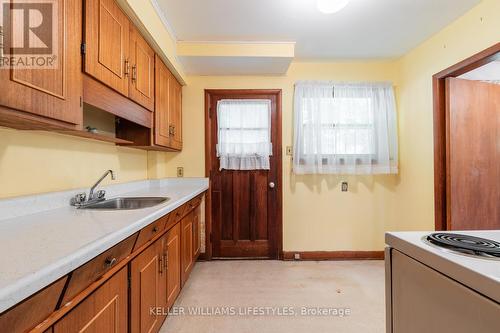 290 Maurice Street, London, ON - Indoor Photo Showing Kitchen