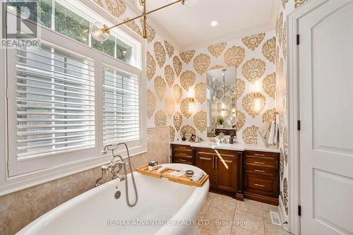 39 - 1515 Shore Road, London, ON - Indoor Photo Showing Bathroom