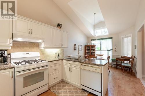 18 - 499 Teeple Terrace, London, ON - Indoor Photo Showing Kitchen With Double Sink