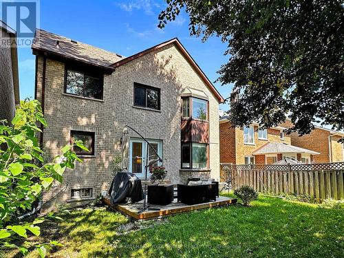 27 Murdock Avenue, Aurora, ON - Outdoor